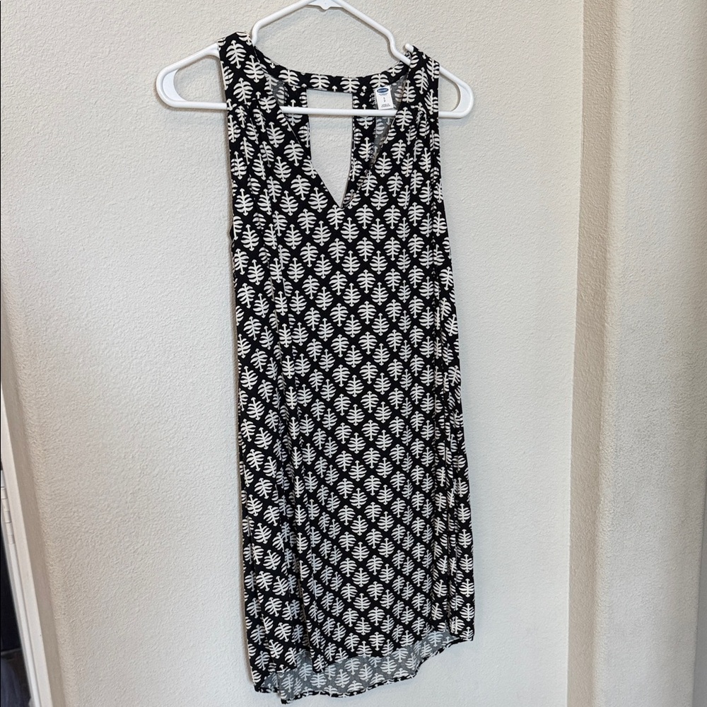 Old Navy Black and White Pattern Dress Women Small Lightweight Sundress